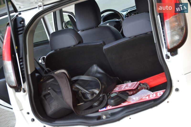 Хэтчбек Peugeot iOn 2012 в Луцке