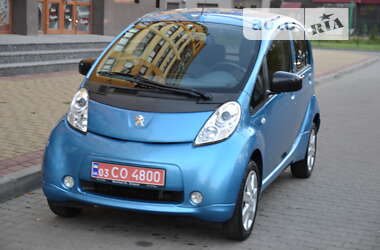 Peugeot iOn 2012