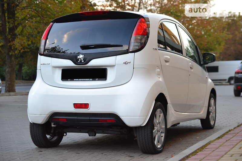 Хетчбек Peugeot iOn 2011 в Луцьку фото 6 Хетчбек Peugeot iOn 2011 в Луцьку