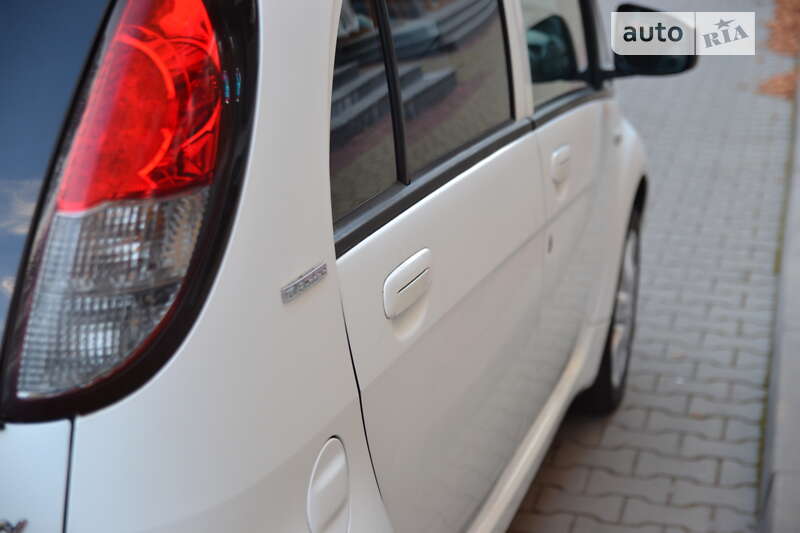 Хетчбек Peugeot iOn 2011 в Луцьку фото 11 Хетчбек Peugeot iOn 2011 в Луцьку