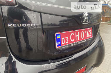 Хетчбек Peugeot iOn 2015 в Володимир-Волинському