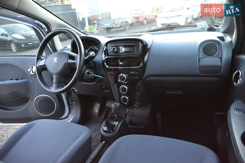 Хетчбек Peugeot iOn 2012 в Луцьку