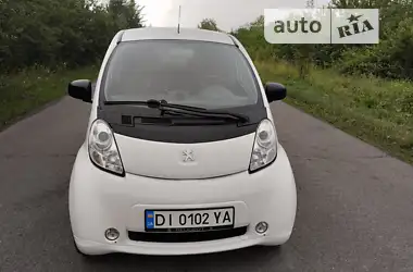 Peugeot iOn 2013