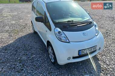 Хэтчбек Peugeot iOn 2011 в Львове