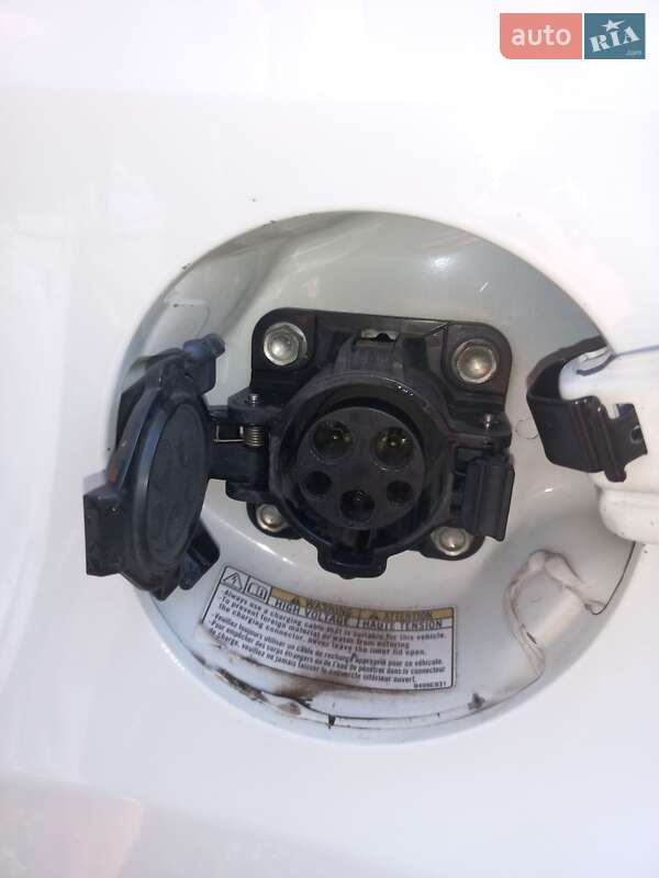 Хэтчбек Peugeot iOn 2011 в Львове