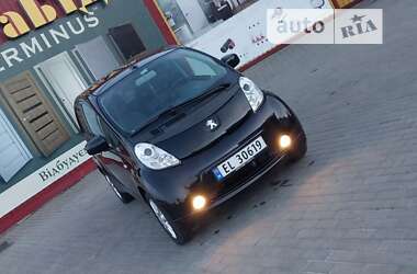 Хэтчбек Peugeot iOn 2012 в Владимир-Волынском