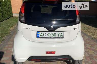 Хэтчбек Peugeot iOn 2014 в Луцке