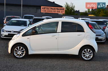 Хэтчбек Peugeot iOn 2013 в 
