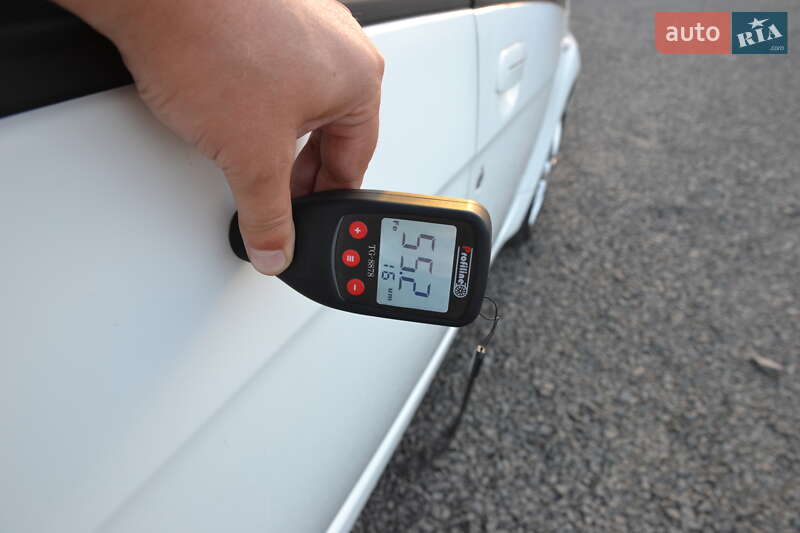 Хетчбек Peugeot iOn 2013 в Луцьку