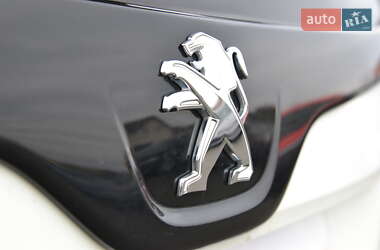 Хэтчбек Peugeot iOn 2011 в Луцке