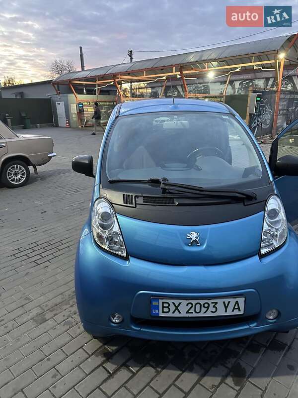 Peugeot iOn 2015