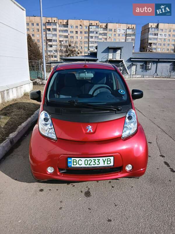 Хетчбек Peugeot iOn 2014 в Львові