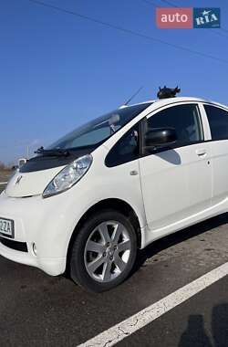 Хетчбек Peugeot iOn 2011 в Луцьку