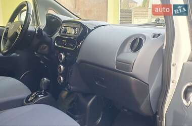 Хетчбек Peugeot iOn 2015 в Рівному