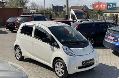 Хетчбек Peugeot iOn 2011 в 