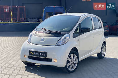 Хетчбек Peugeot iOn 2011 в 