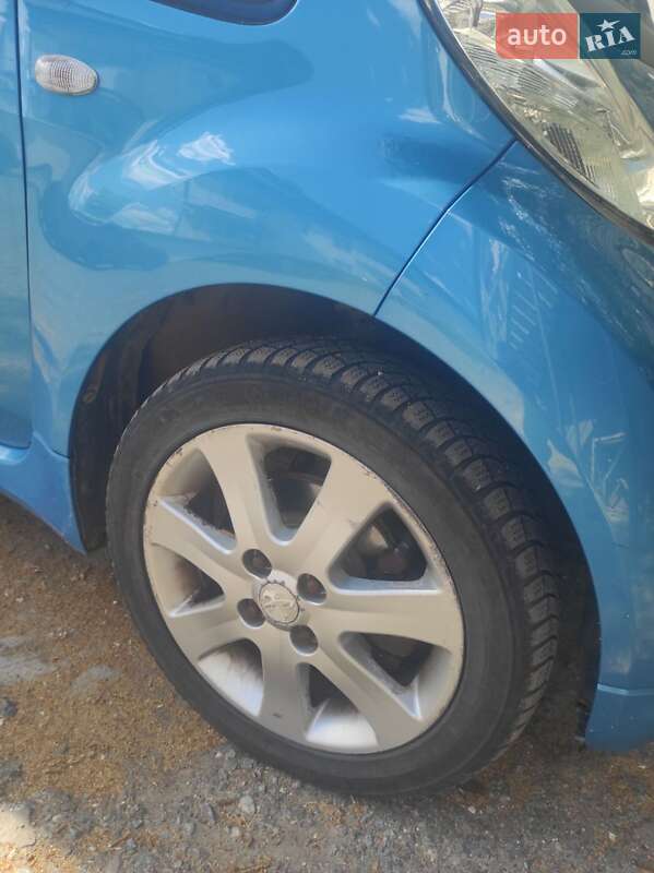 Хетчбек Peugeot iOn 2011 в Хмельницькому