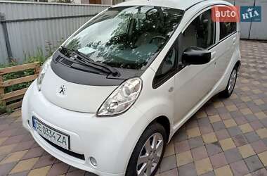 Хетчбек Peugeot iOn 2012 в Чернівцях