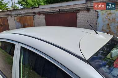 Хетчбек Peugeot iOn 2014 в 