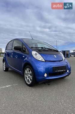 Хэтчбек Peugeot iOn 2017 в Киеве