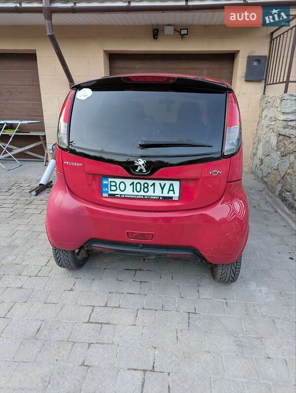 Хетчбек Peugeot iOn 2011 в Тернополі