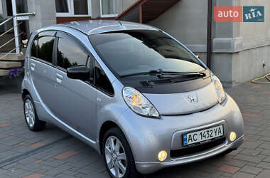 Хетчбек Peugeot iOn 2011 в 