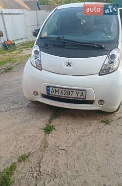 Хэтчбек Peugeot iOn 2012 в Житомире