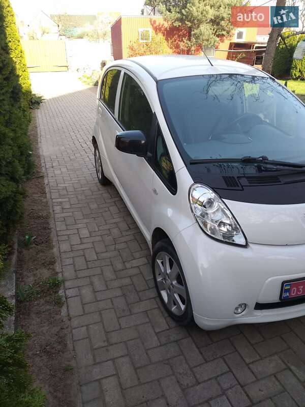 Хетчбек Peugeot iOn 2014 в Луцьку