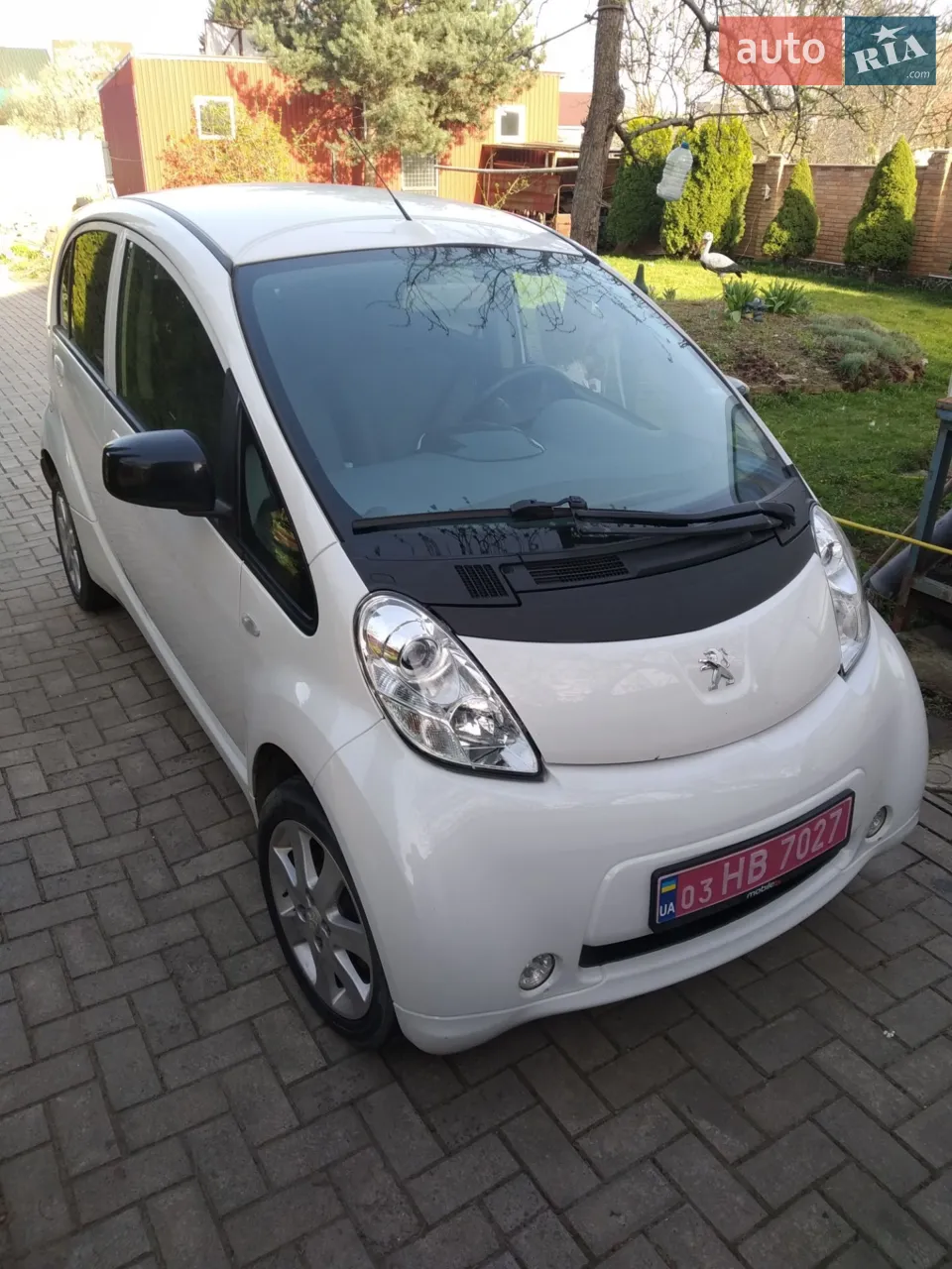 2015 Peugeot iOn - мініатюра 17