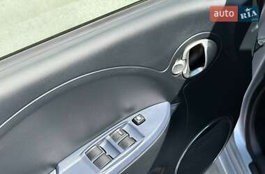 Хетчбек Peugeot iOn 2015 в 