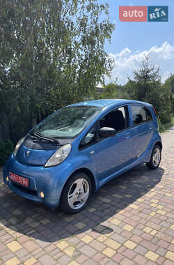Хэтчбек Peugeot iOn 2012 в Днепре
