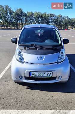 Хэтчбек Peugeot iOn 2015 в Днепре