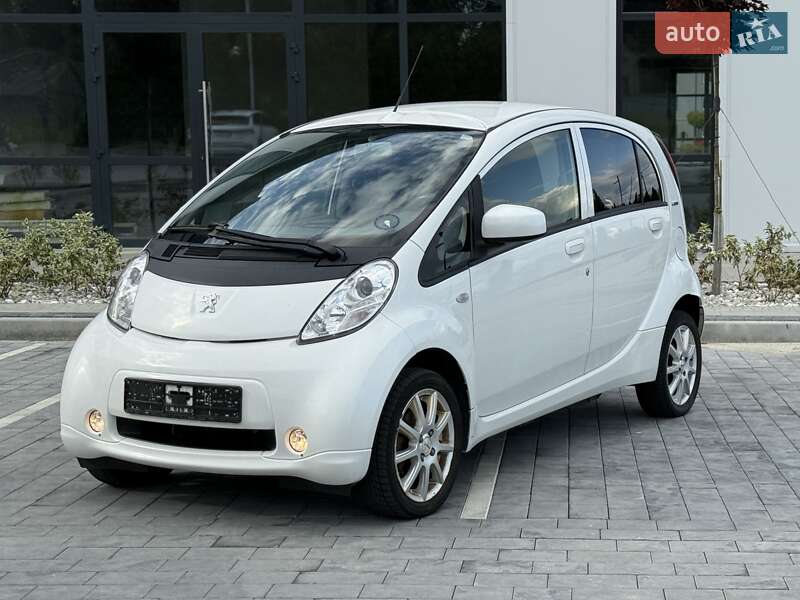 Peugeot iOn 2015