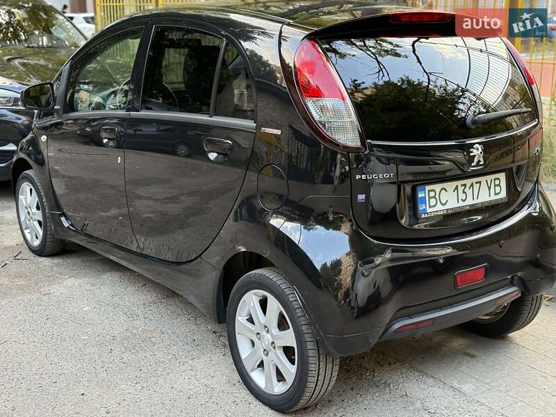 Хетчбек Peugeot iOn 2012 в Львові фото 3 Хетчбек Peugeot iOn 2012 в Львові