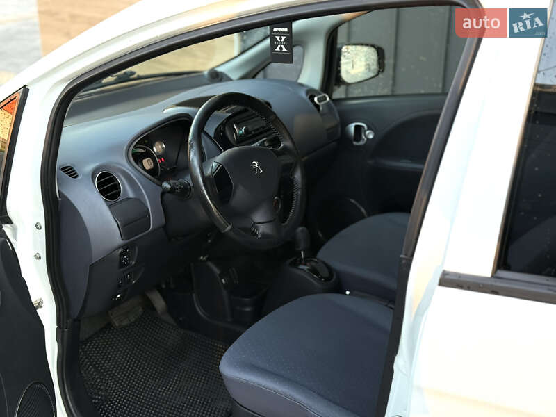 Хетчбек Peugeot iOn 2017 в Луцьку