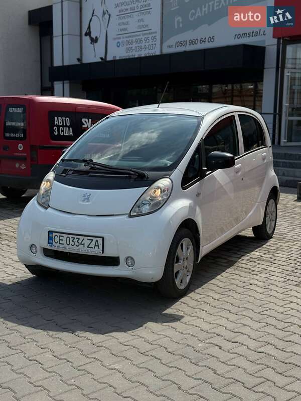 Хетчбек Peugeot iOn 2012 в Чернівцях