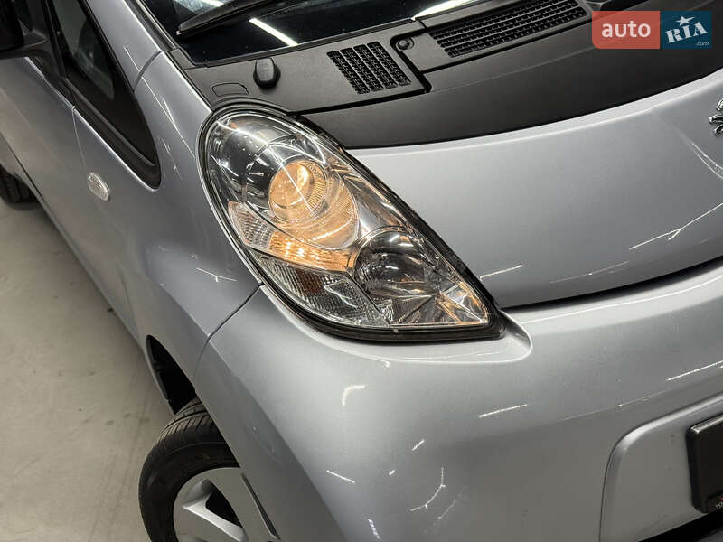 Хетчбек Peugeot iOn 2011 в Володимирі