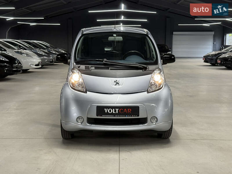 Хетчбек Peugeot iOn 2011 в Володимирі