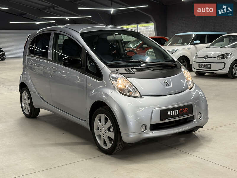 Хетчбек Peugeot iOn 2011 в Володимирі