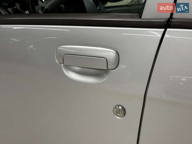 Хетчбек Peugeot iOn 2011 в Володимирі