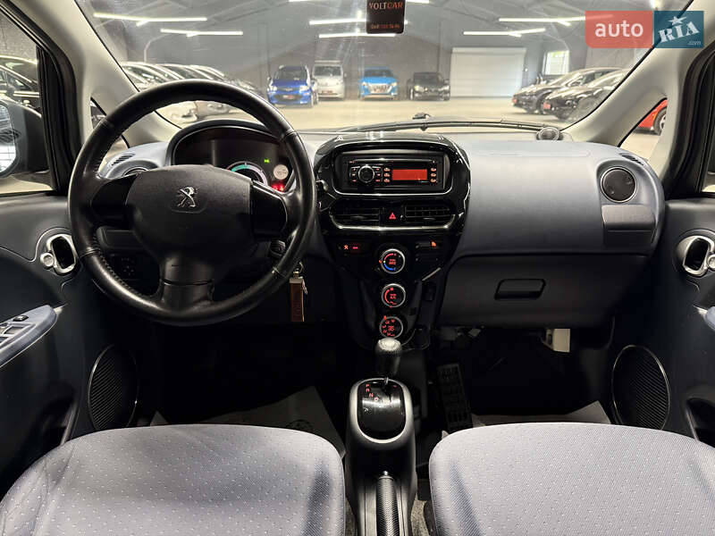 Хетчбек Peugeot iOn 2011 в Володимирі