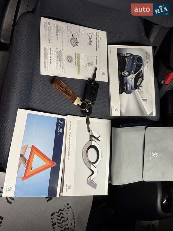 Хетчбек Peugeot iOn 2011 в Володимирі