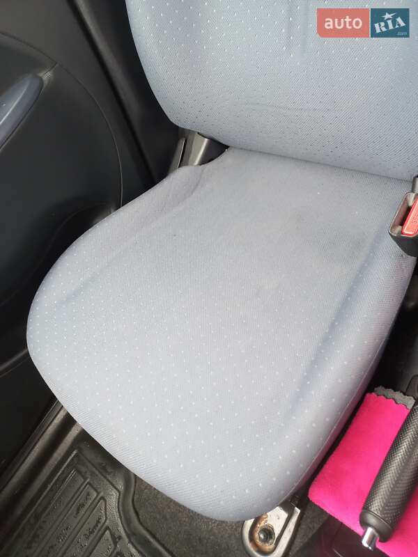 Хэтчбек Peugeot iOn 2011 в Луцке фото 37 Хэтчбек Peugeot iOn 2011 в Луцке