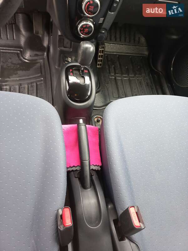 Хэтчбек Peugeot iOn 2011 в Луцке фото 39 Хэтчбек Peugeot iOn 2011 в Луцке