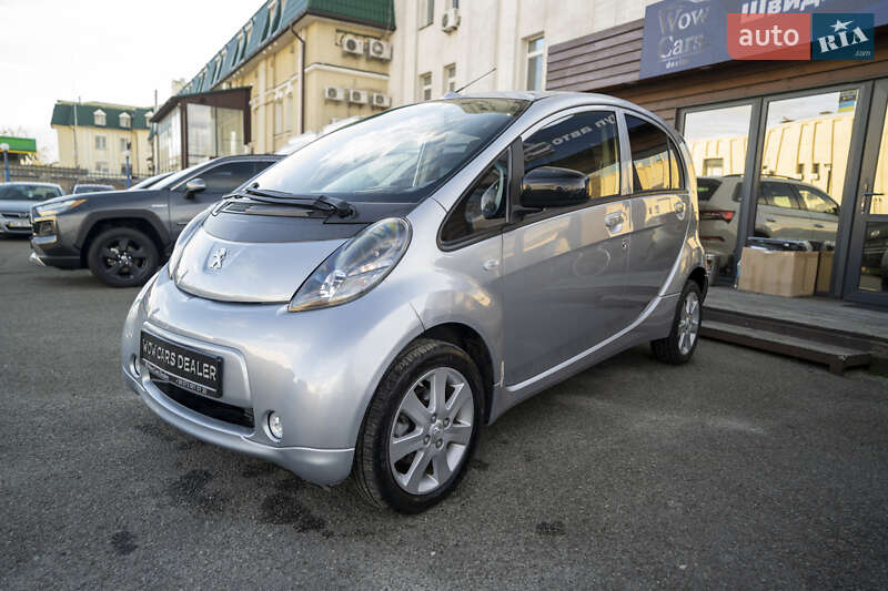 Хэтчбек Peugeot iOn 2017 в Киеве фото 3 Хэтчбек Peugeot iOn 2017 в Киеве