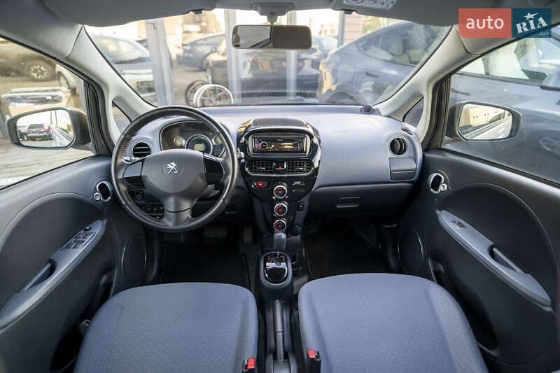 Хэтчбек Peugeot iOn 2017 в Киеве фото 18 Хэтчбек Peugeot iOn 2017 в Киеве