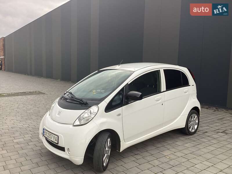 Хетчбек Peugeot iOn 2016 в Хмельницькому