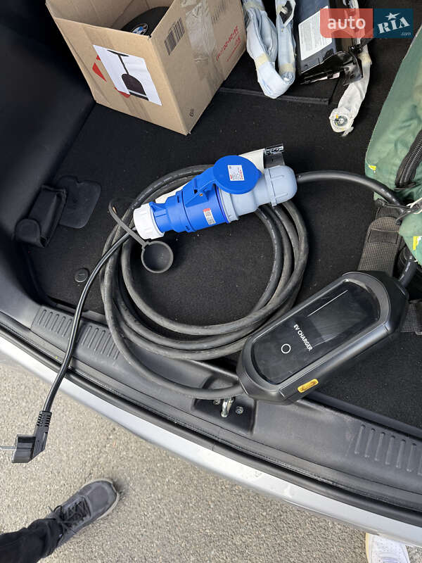 Хэтчбек Peugeot iOn 2017 в Киеве фото 27 Хэтчбек Peugeot iOn 2017 в Киеве