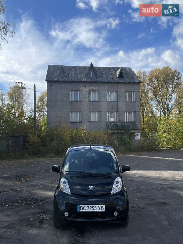 Peugeot iOn 2011 Peugeot iOn 2011