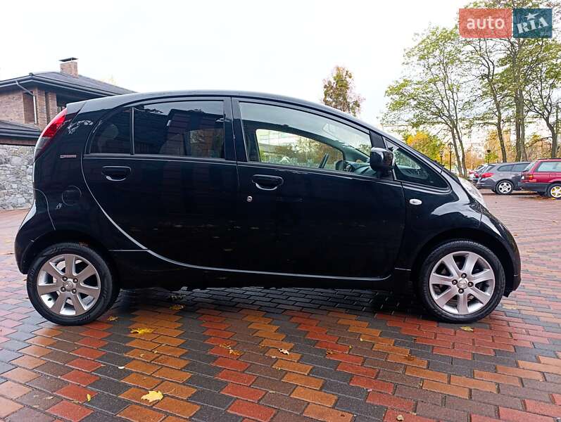 Хетчбек Peugeot iOn 2012 в Звягелі